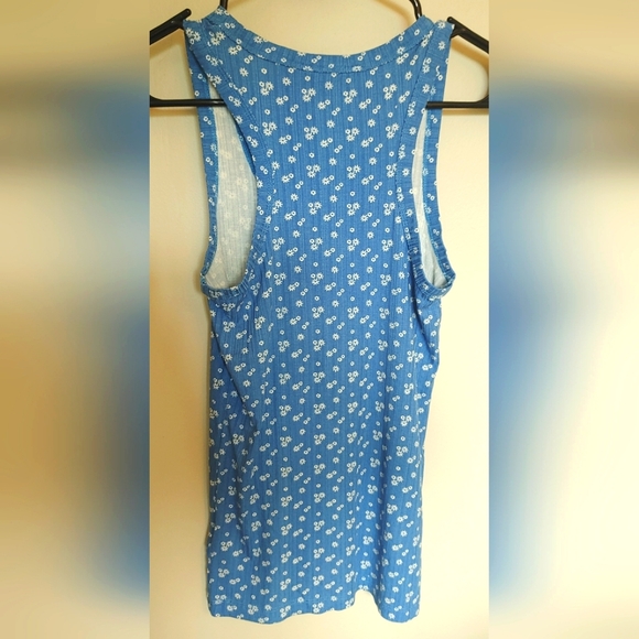 Floral Tank Top  Size Med  NWT - Picture 2 of 4
